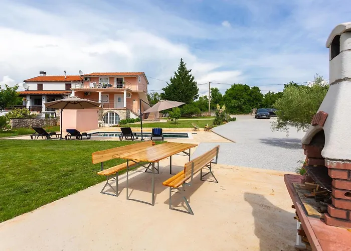 Beautiful In Apartament Malinska