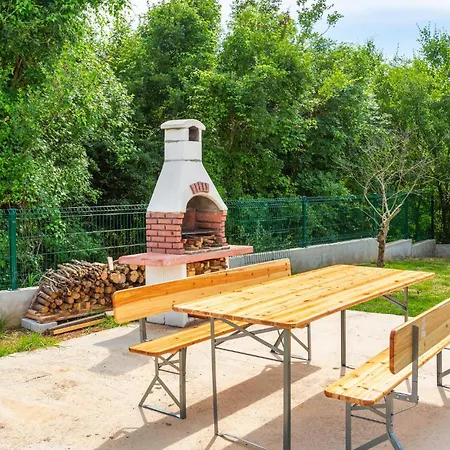 Stunning In With Kitchen Malinska